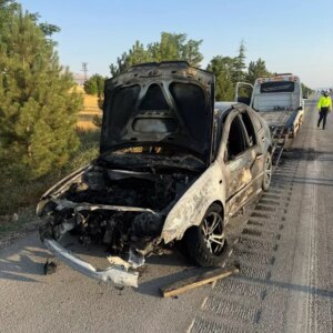 sandiklida arac yangini Diidzttp