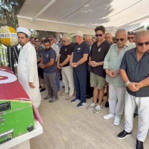 umit aktan son yolculuguna ugurlandi zDl2dpkV