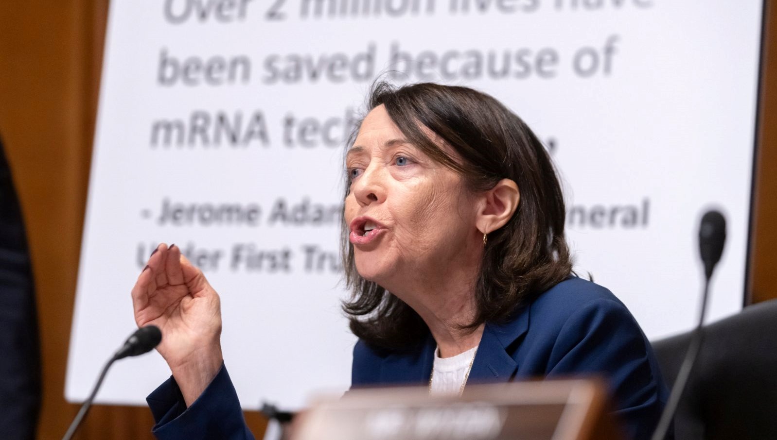 abdli senatorden aysenur paylasimiyla yasa tasarisi sinyali JVK1s5n9