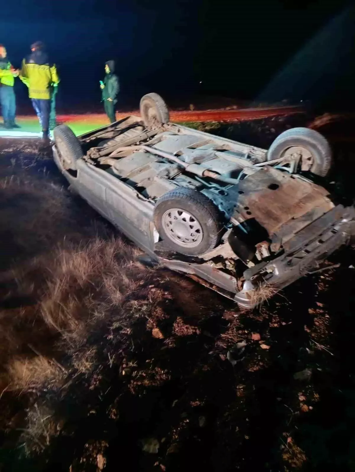 afyonkarahisarda takla atan aractan surucu sans eseri kurtuldu 6KKDLWeH