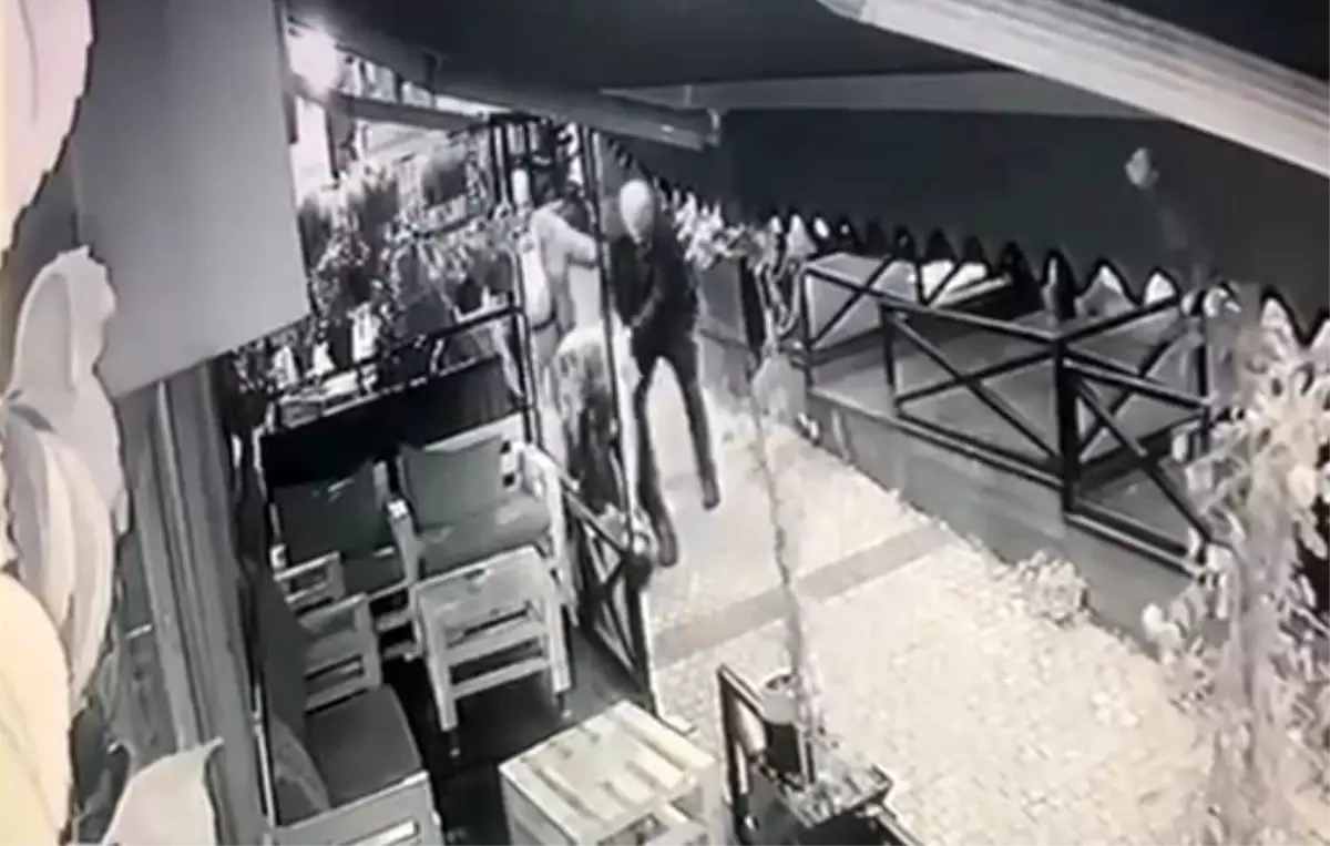 bursada kafe saldirisi 4 yarali VaStRqpd.jpg