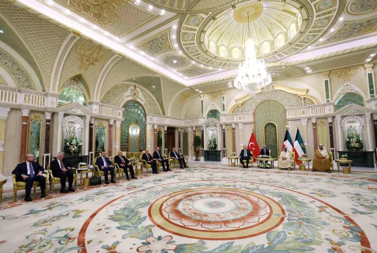 cumhurbaskani erdogan kuveyt emiri es sabah ile gorustu rwNs1RCD.jpg