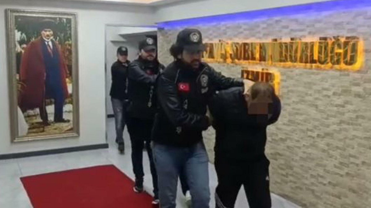 izmirde is yerine silahli saldiri duzenleyen 3 supheli tutuklandi 2QmP6iO9.jpg