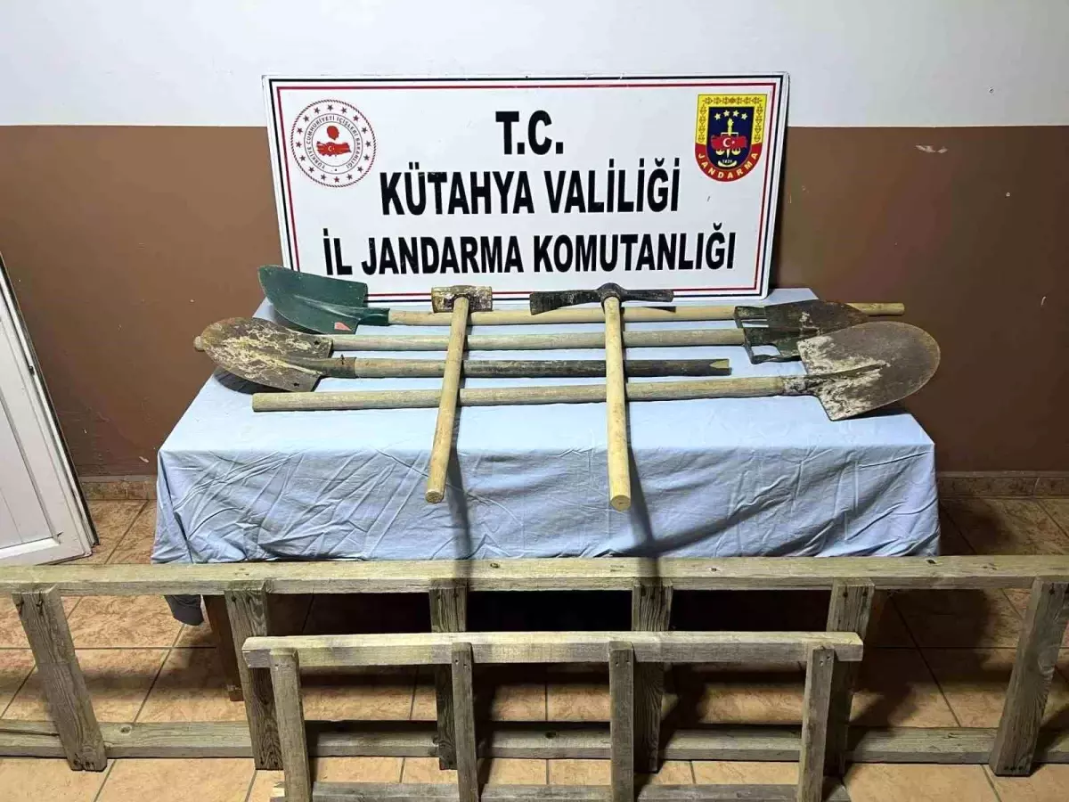 kutahyada izinsiz kazi operasyonu 2 supheli gozaltinda bvcKyBLn