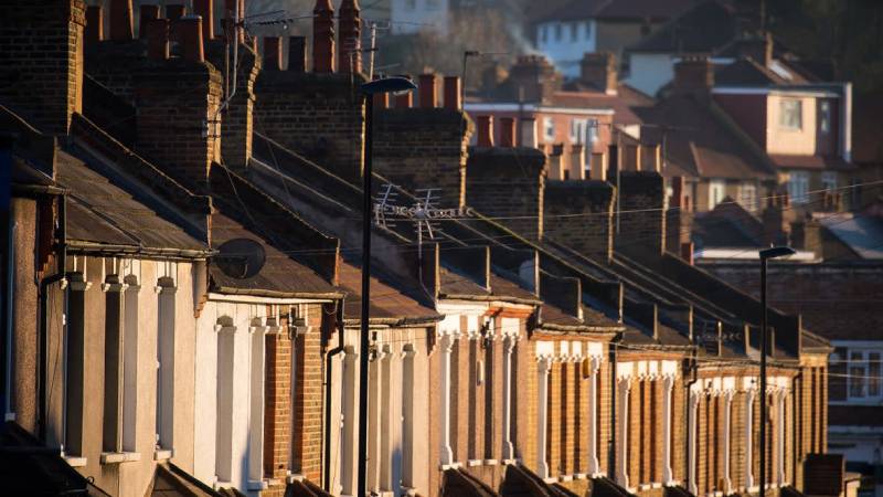 airbnb londrada siddet ve istismar magduru kadinlar icin ucretsiz konaklama saglayacak luuNwAwH.jpg