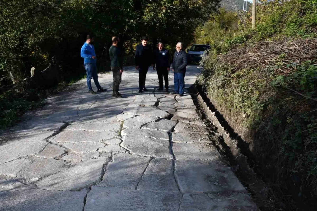 kaymakam kandemir koy ziyaretlerinde vatandaslarin sorunlarini dinledi Z1D7O32N.jpg