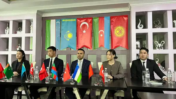 dunya-genc-sendikacilar-birligi-kuruldu-BzNkxduq